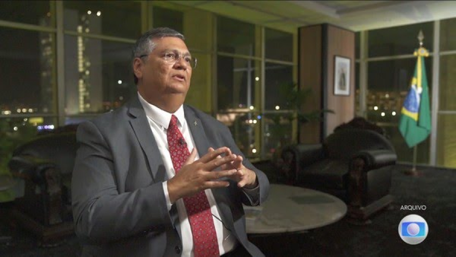 Dino suspende quebra de sigilo de Lulinha na CPMI do INSS