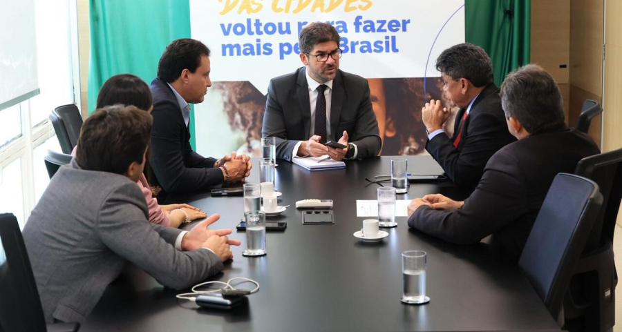 Felipe Camarão trata de moradia popular e destaca avanços do Minha Casa, Minha Vida no Maranhão, no Ministério das Cidades
