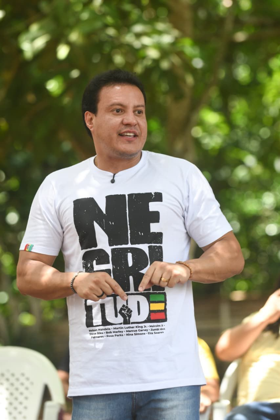 Felipe Camarão ouve demandas e reforça compromisso com comunidades quilombolas, em Viana