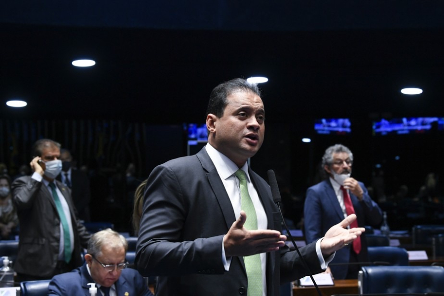 CPI do INSS: Relator pede indiciamento do senador Weverton Rocha por suspeita de atuação em 'núcleo político' de esquema