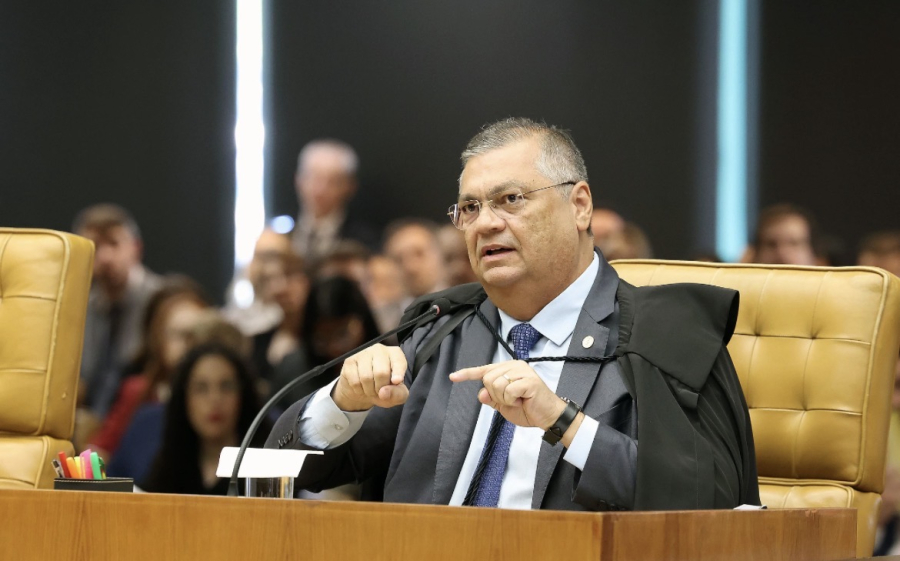 Dino vê falhas em “emendas PIX” para fundação ligada à Lagoinha