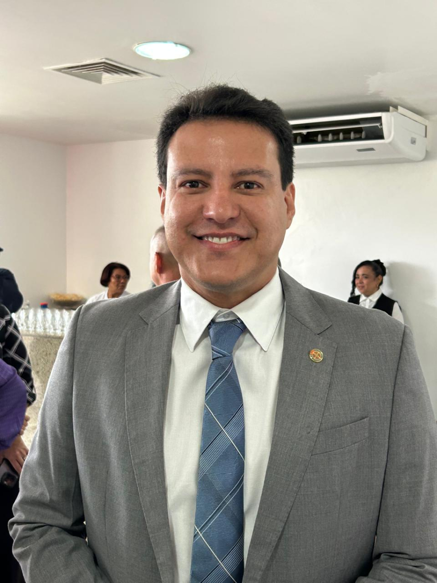 Felipe Camarão pode consolidar frente ampla de 7 partidos na disputa pelo Governo do Maranhão