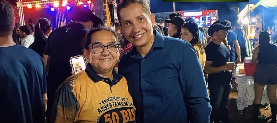 Vereador Dr. Rodrigo participa do aniversário do 50 Bis e reafirma seu compromisso com a comunidade