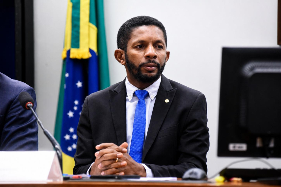 Deputado Josivaldo JP propõe criação de fundo nacional para apoiar crianças e adolescentes neurodivergentes