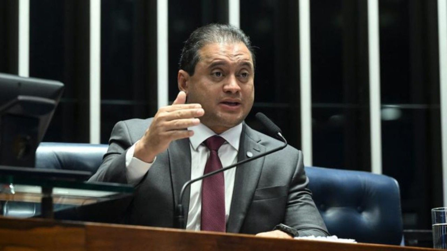 Senador Weverton Rocha é alvo de buscas em operação sobre desvios no INSS