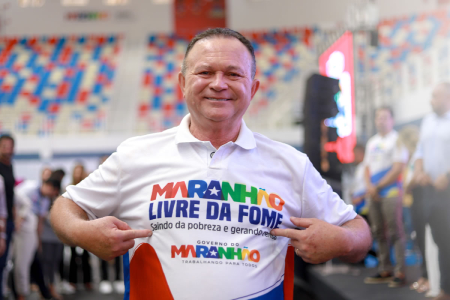 Governador Carlos Brandão e secretário Sérgio Macedo são multados em R$ 30 mil cada por gasto excessivo com publicidade