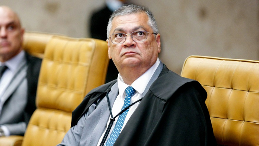 Ministro Flávio Dino manda Andrei Rodrigues voltar para chefia da PF