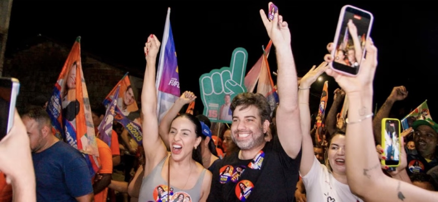 DEPUTADA DANIELLA REÚNE MULTIDÃO DURANTE PASSAGEM POR PRESIDENTE DUTRA